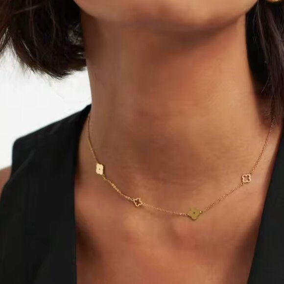 14K Gold Filled Four Leaf Clover Necklace - Picture 2 of 4